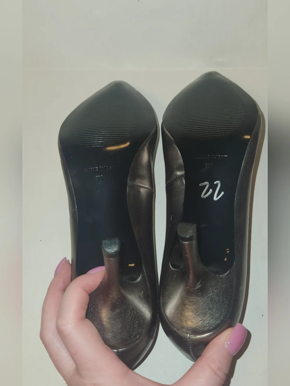 Nine West Chrissie Metallic Silver Pointed Toe High Heels Kitten Heel 8 NWT NWOB